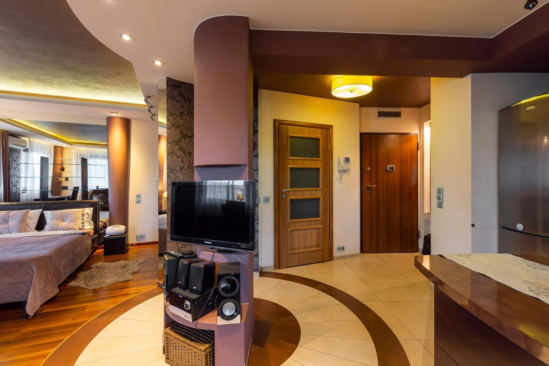 Rondo Verona - Free, Secure Parking For Guests Breslau